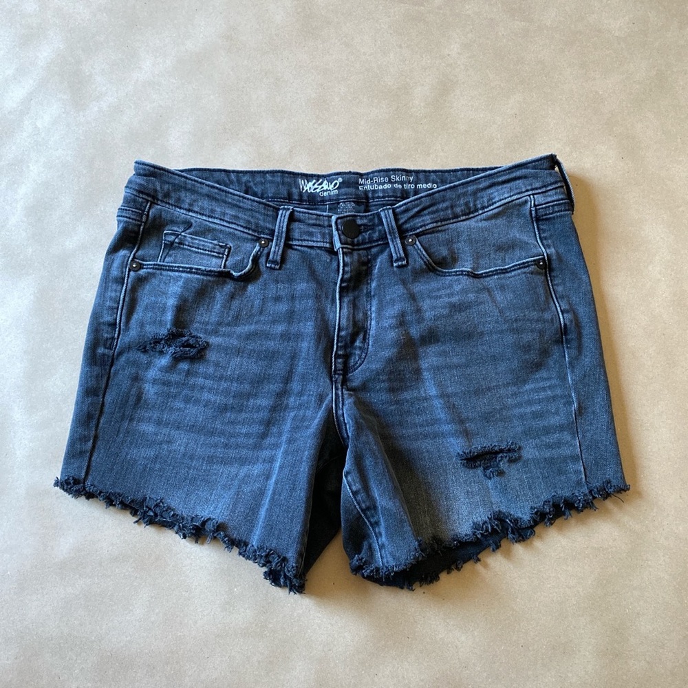 Distressed black cut off shorts• Wmns Size 8